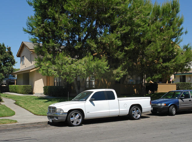 23181 Saguaro St in Lake Forest, CA - Building Photo - Building Photo