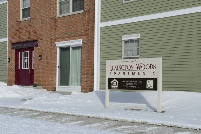 Lexington Woods Apartments in Cedar Springs, MI - Building Photo - Building Photo