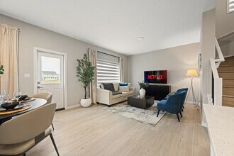 3520 Erlanger Link NW in Edmonton, AB - Building Photo - Building Photo