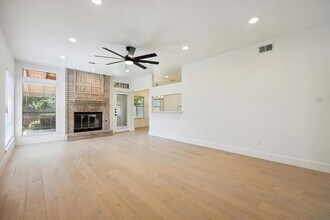 14207 Weldon Ln in Austin, TX - Building Photo - Building Photo