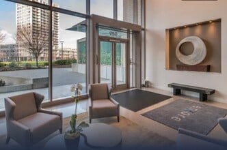 949 NW Overton St, Unit 607 in Portland, OR - Foto de edificio - Building Photo