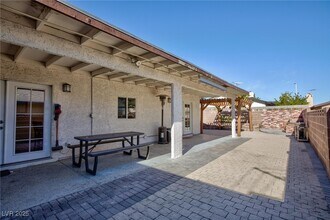 7728 Seagull Ave in Las Vegas, NV - Building Photo - Building Photo