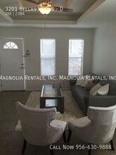 3201 Bellas Hadas St, Unit D in Edinburg, TX - Building Photo - Building Photo