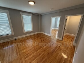 146 Walnut St in Manchester, NH - Building Photo - Building Photo