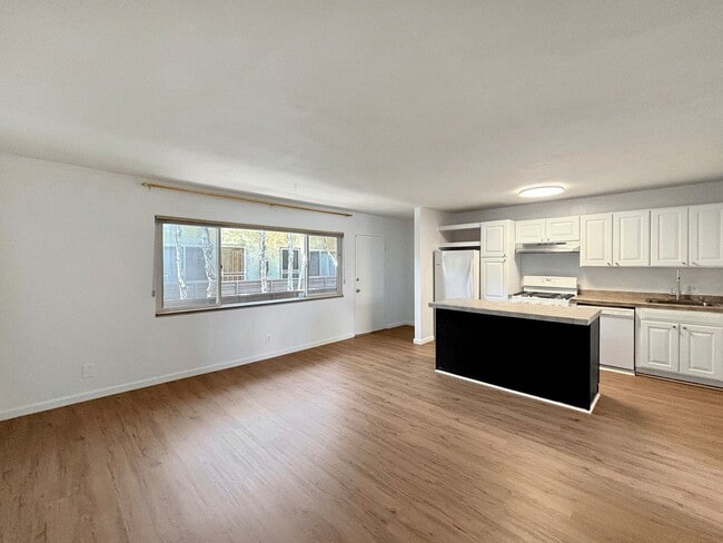 720 W Lewis St in San Diego, CA - Building Photo - Building Photo
