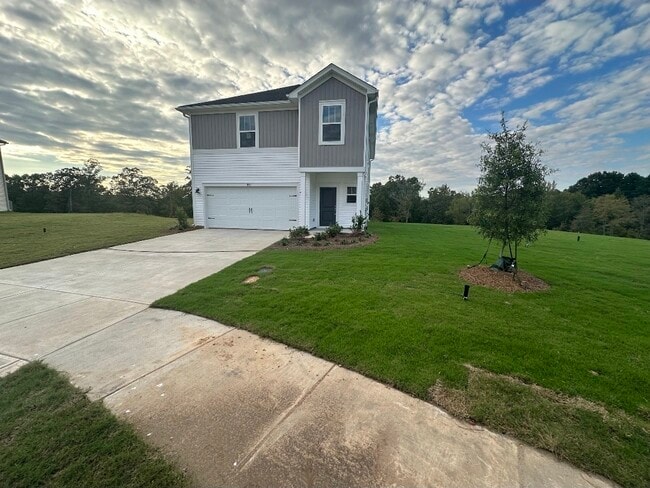 property at 1002 Harry Ct