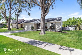 5811 Silvermoon Ave in Tampa, FL - Building Photo - Building Photo