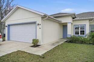 4 Lynton Pl in Palm Coast, FL - Building Photo