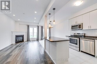 28 Garlent Ave in Hamilton, ON - Building Photo - Building Photo