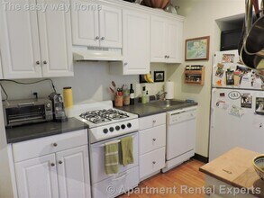 331 Harvard St, Unit #5 in Cambridge, MA - Foto de edificio - Building Photo