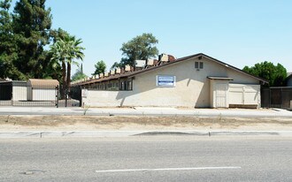 Las Villas Apartments in Fresno, CA - Building Photo