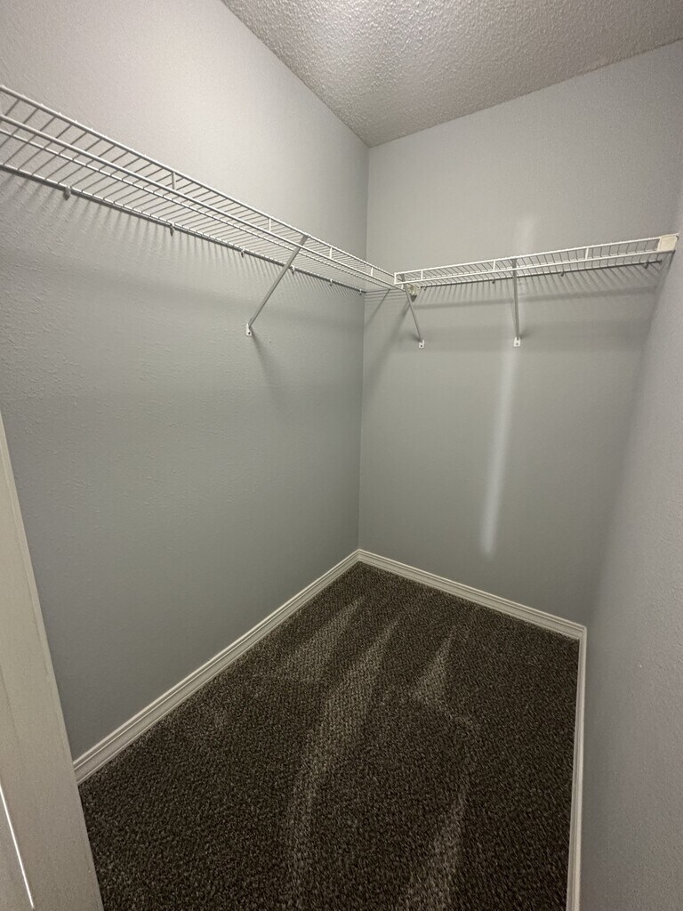 Spring Hill Apartments in Republic, MO