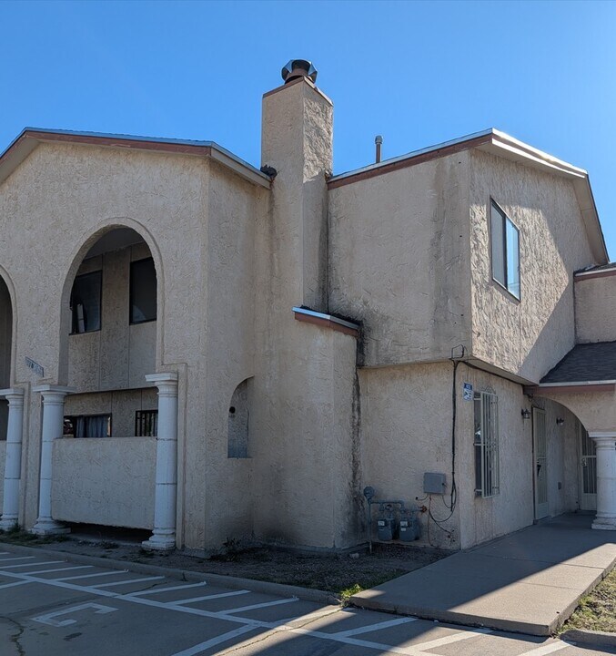 11600 Marsh McCall Way, Unit 11600 Marsh McCall W. C in El Paso, TX - Building Photo