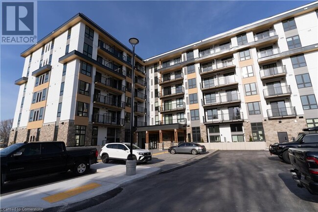 101 Golden Eagle Rd in Waterloo, ON - Building Photo - Building Photo
