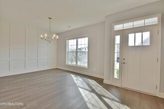 9634 Snowy Clf Ln in Knoxville, TN - Building Photo - Building Photo