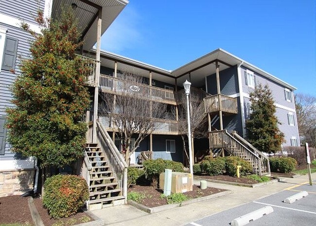 property at 104 Henlopen Stat