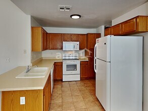8708 E Crescent Ave in Mesa, AZ - Building Photo - Building Photo