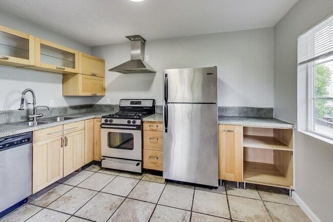 989 Vermont St in Oakland, CA - Building Photo - Building Photo