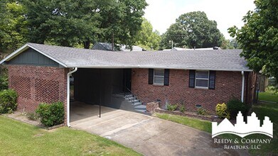 2910 Dove St in Memphis, TN - Building Photo - Building Photo