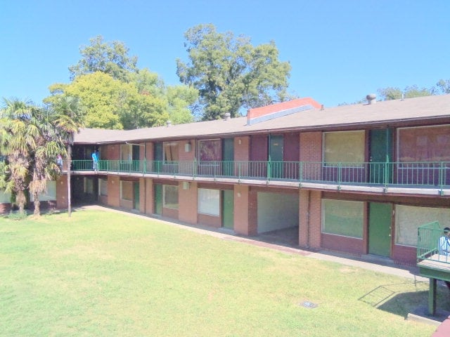 Riverchase & Terrace Apartments in Vicksburg, MS - Building Photo