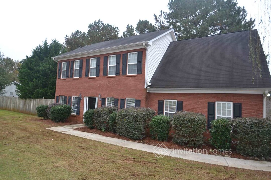 3111 Scenic Brook Dr SW in Conyers, GA - Building Photo