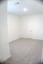 8965 Gila Rdg in Seguin, TX - Building Photo - Building Photo