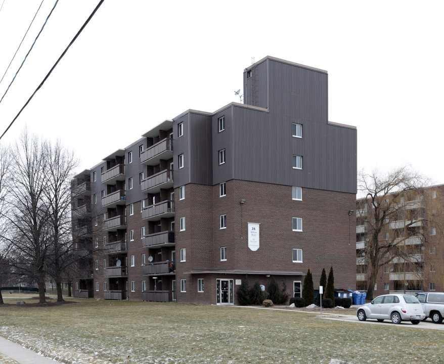 Willow Road Apartments in Guelph, ON - Building Photo