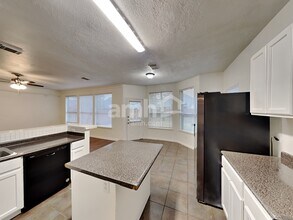 21027 Deauville Dr in Spring, TX - Building Photo - Building Photo