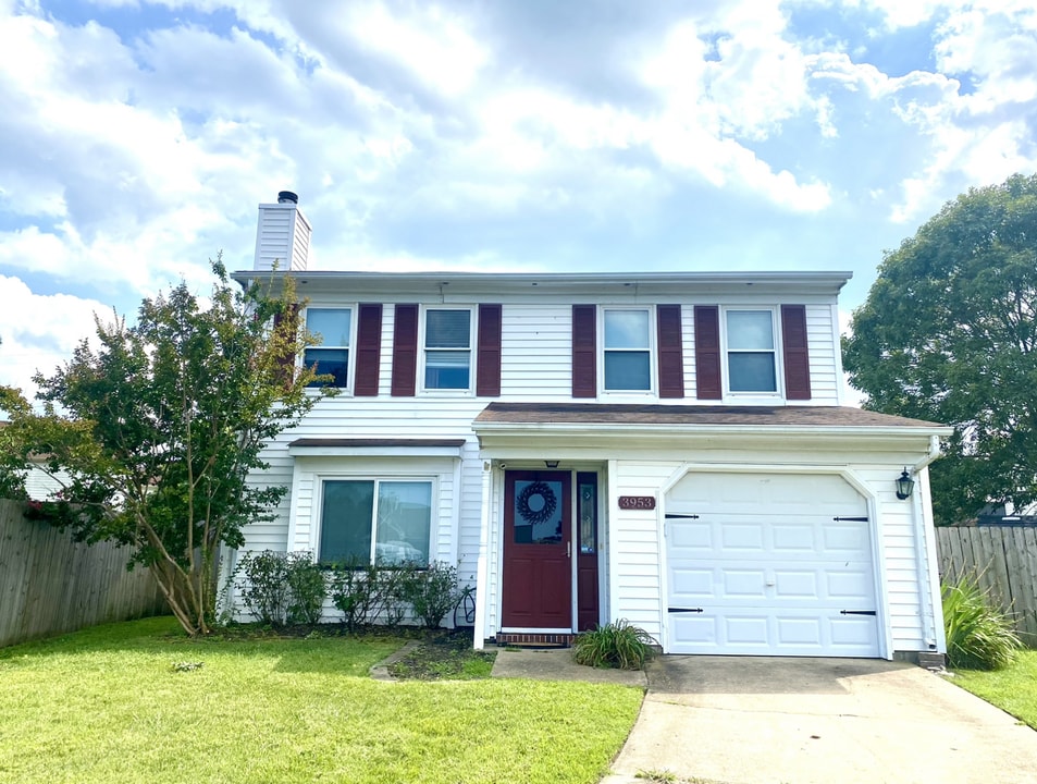 3953 Dupree Ln in Virginia Beach, VA - Building Photo