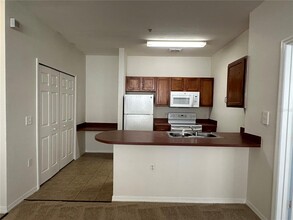 8137 Claire Ann Dr-Unit -103 in Orlando, FL - Building Photo - Building Photo