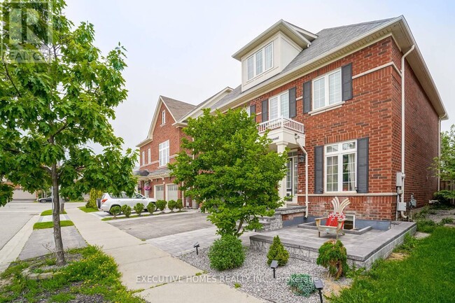 348 Wrigglesworth Crescent in Milton, ON - Building Photo - Building Photo