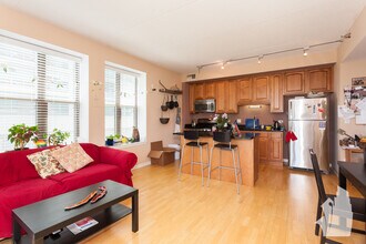 1250 S Indiana Pkwy, Unit 408 in Chicago, IL - Building Photo - Building Photo