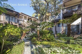7601 Eads Ave in San Diego, CA - Building Photo - Building Photo