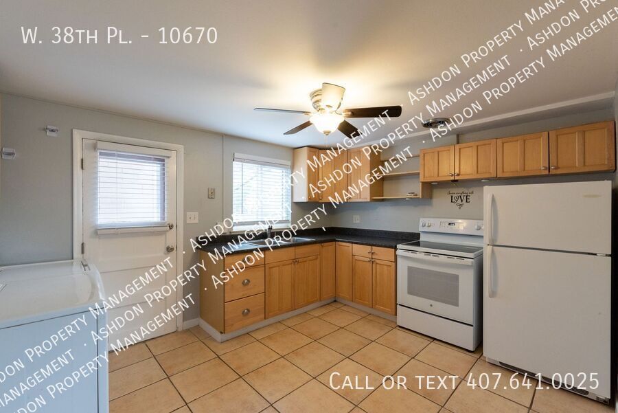 W. W 38th Pl in Wheat Ridge, CO - Building Photo