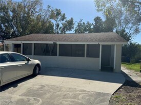 12919 First St in Ft. Myers, FL - Building Photo
