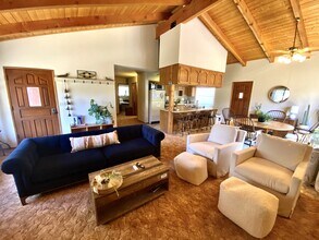 2105 Woodland Dr in Frazier Park, CA - Building Photo - Building Photo