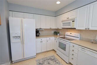 22911 Rosedale Dr in Bonita Springs, FL - Building Photo - Building Photo