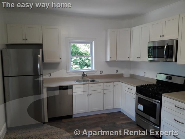 5 Day St, Unit 1 in Cambridge, MA - Building Photo - Building Photo