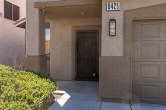 9425 Sparkling Waters Ave in Las Vegas, NV - Building Photo - Building Photo