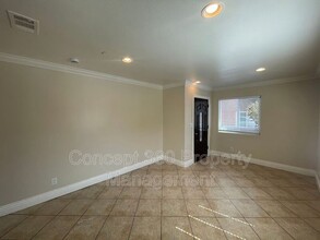 8929 Orchard Ave in Los Angeles, CA - Building Photo - Building Photo