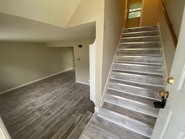 195 Overland Rd in Montevallo, AL - Building Photo - Building Photo