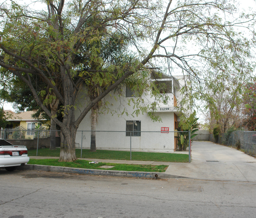 11259 Tiara St in North Hollywood, CA - Building Photo