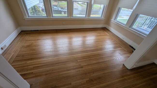 275 Sterling Ave, Unit Lower in Buffalo, NY - Building Photo - Building Photo