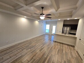 6403 Melanzane Ave in San Antonio, TX - Building Photo - Building Photo