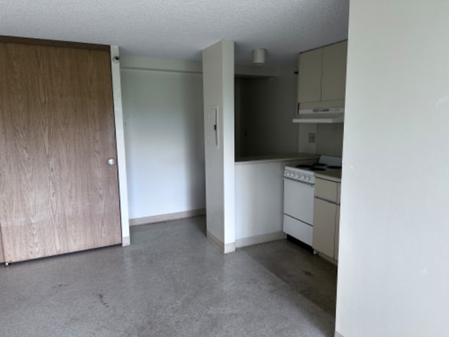 1060 Kamehameha Hwy in Aiea, HI - Building Photo - Building Photo