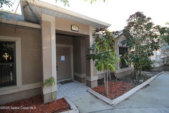 3154 Lago Vista Dr in Melbourne, FL - Building Photo - Building Photo