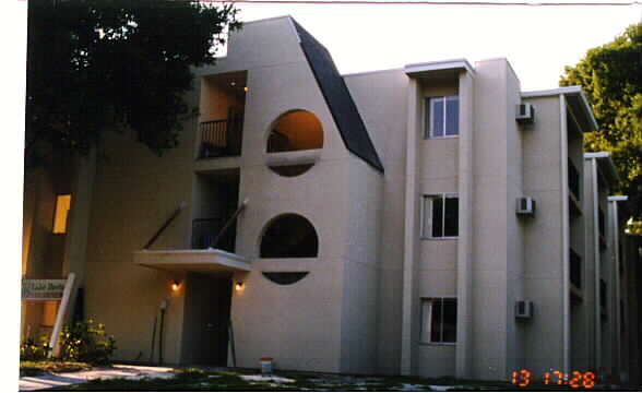 Lake Davis Apartments in Orlando, FL - Building Photo