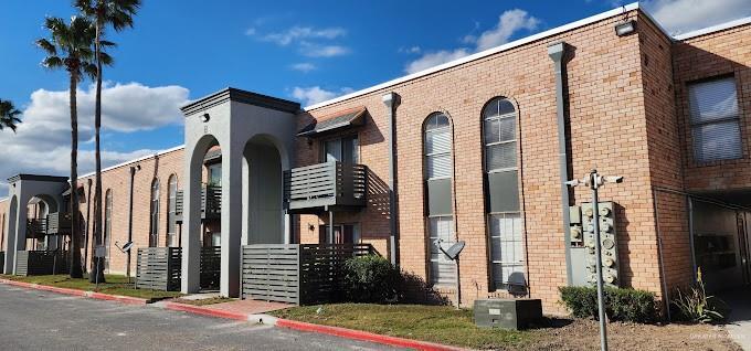 2425 Barnard Rd in Brownsville, TX - Building Photo