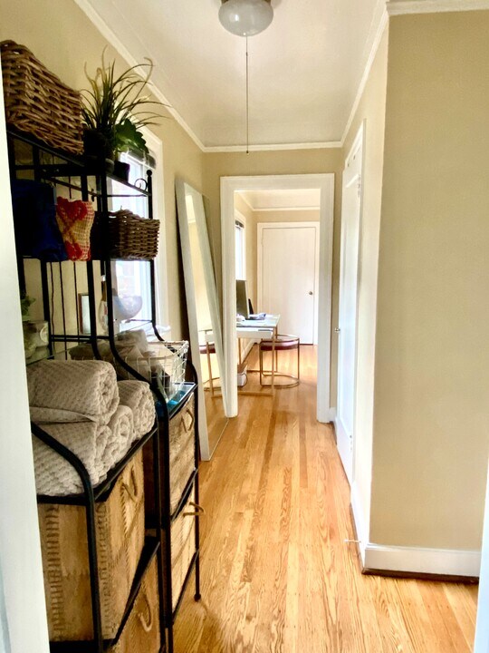 526 Lakeside Ave S, Unit 6 in Seattle, WA - Building Photo