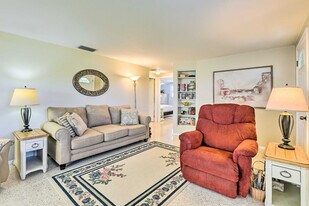 896 S Venice Blvd in Venice, FL - Building Photo